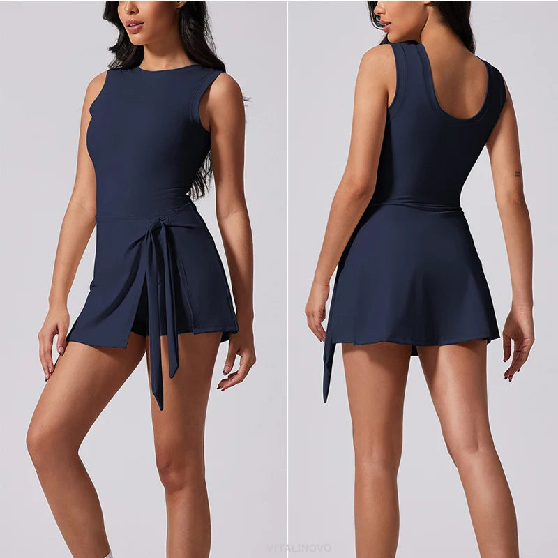 Vestido de tenis para mujeres con pantalones cortos incorporados